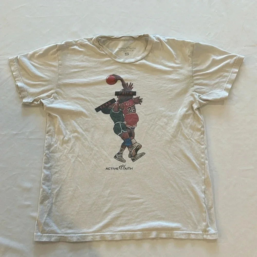 Active‎ Faith men’s vintage small Jordan basketball  tee shirt